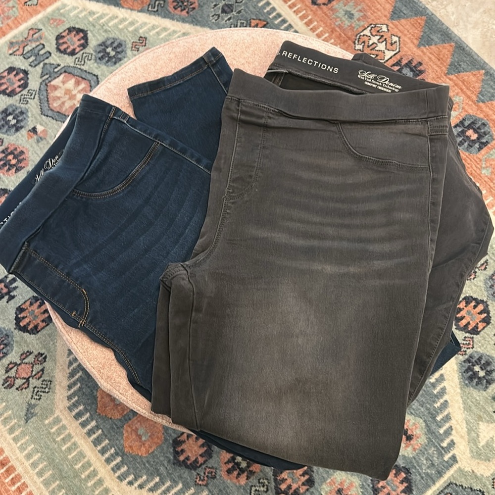 Lot of 2 Natural Reflection Jeans